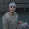 Robyn - Call Your Girlfriend